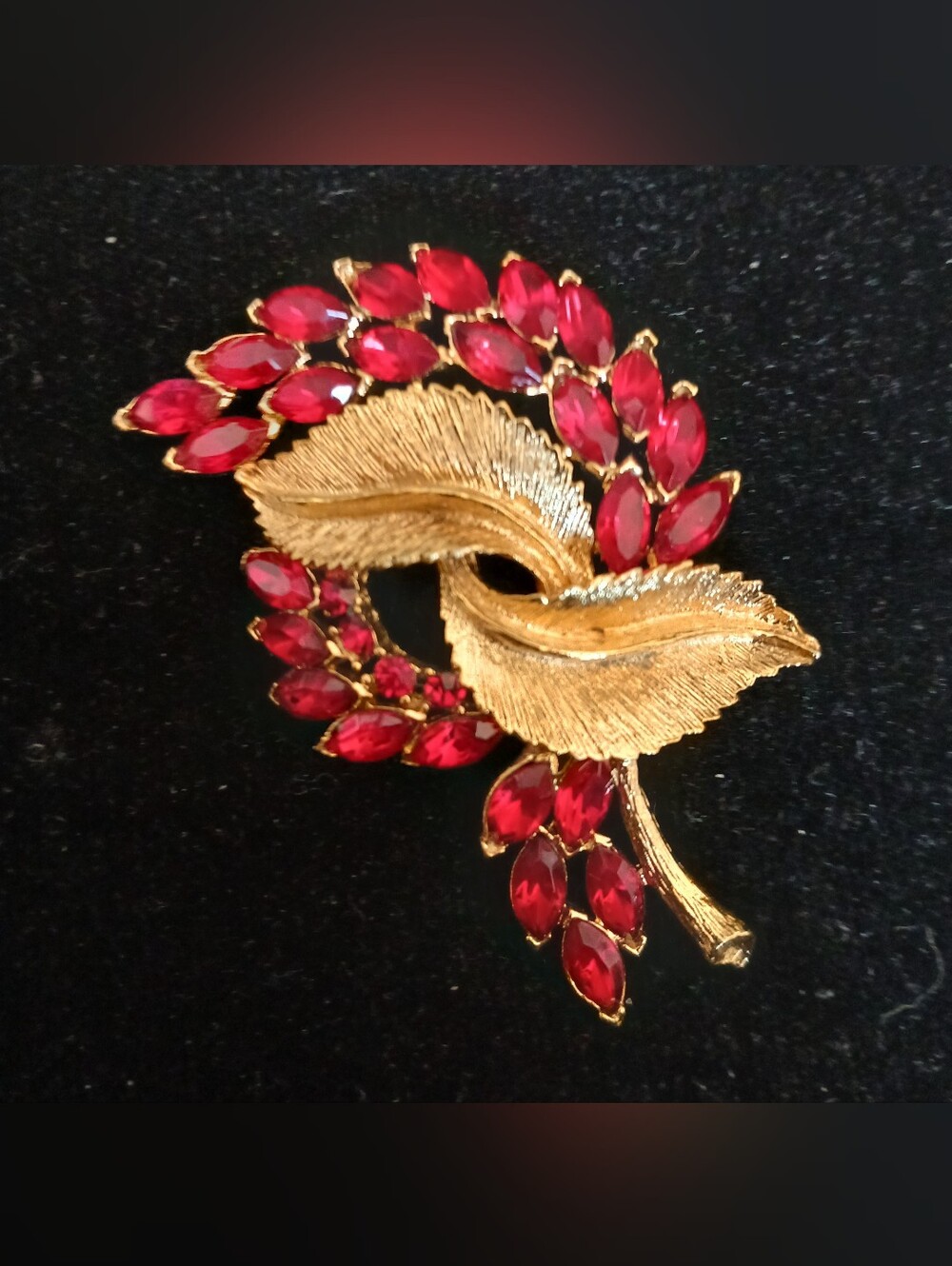 Vintage Unbranded Goldtone Floral Leaf Red Rhinestone Brooch 2 1/2 Inches